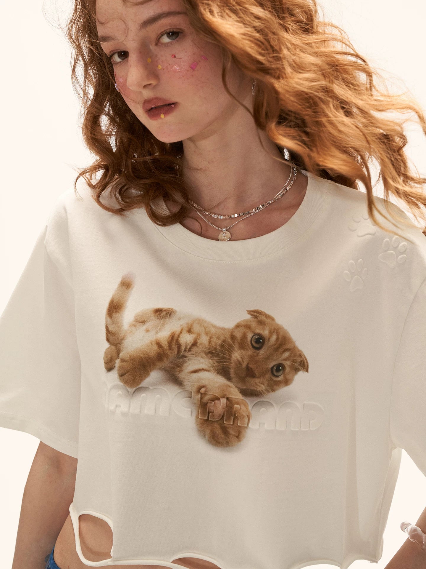 "Playful Kitty Mood" Distressed Cropped Graphic T-shirt WE985