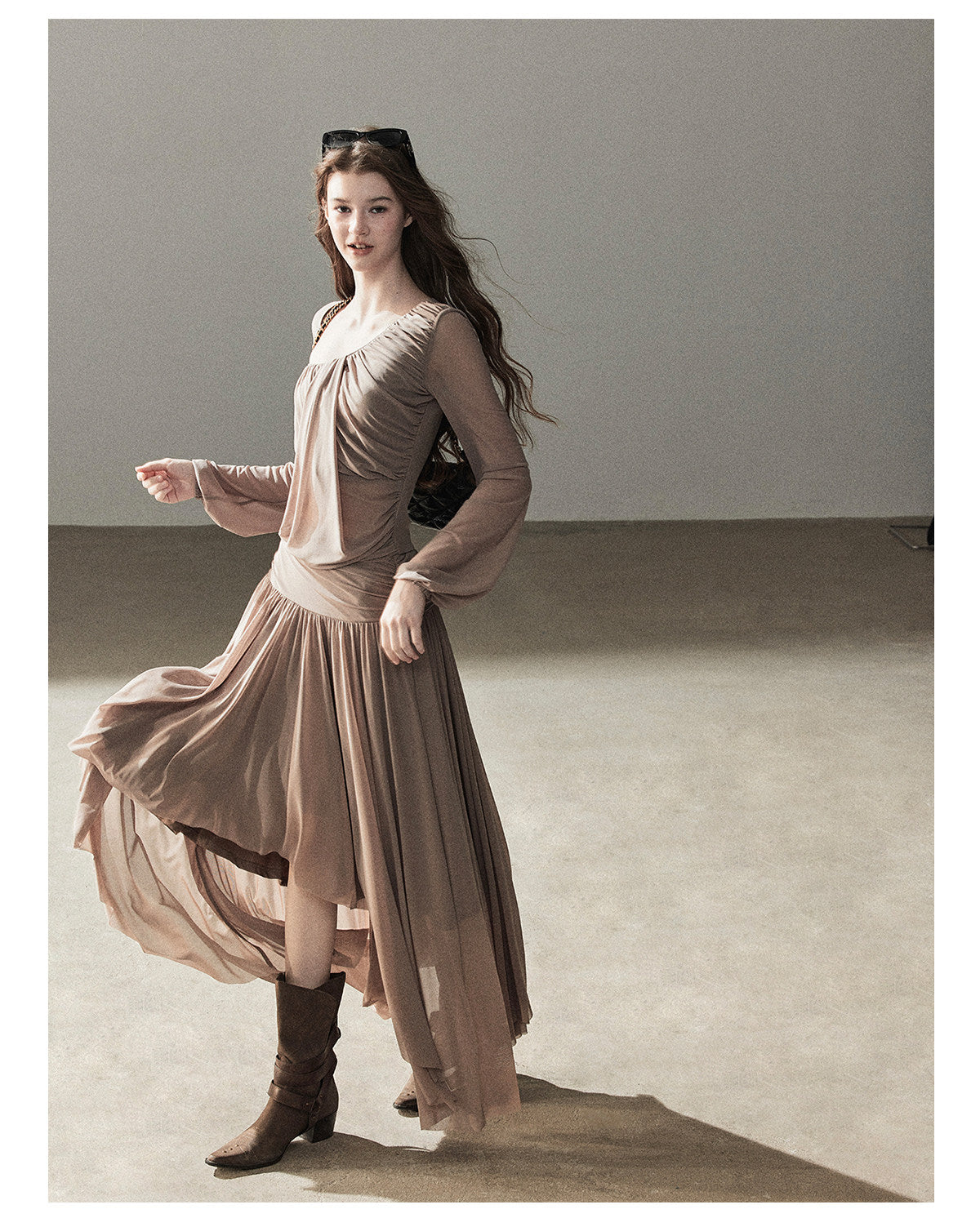 170726 "Waiting for Autumn Rain" Silver Mouse Gray Off-Shoulder Pleated Skirt Set