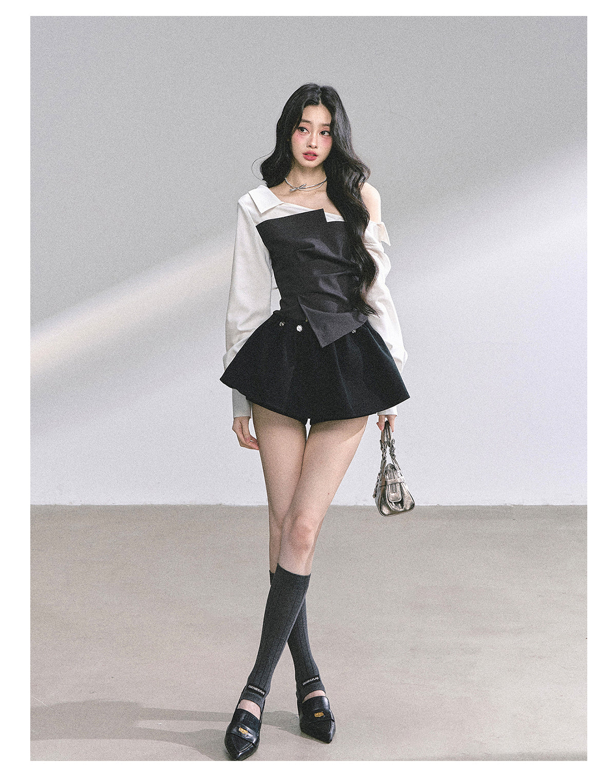 少也眼 "Gossip Senior Muse" Faux-Layered French Asymmetric Shoulder Blouse 56485652