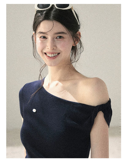"Shape of the Wind" Navy Blue One-Shoulder Twist Crop Top 6556585