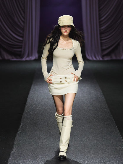 "Heiress Charm" Square Neck Knit Top (Black/ Light Apricot)