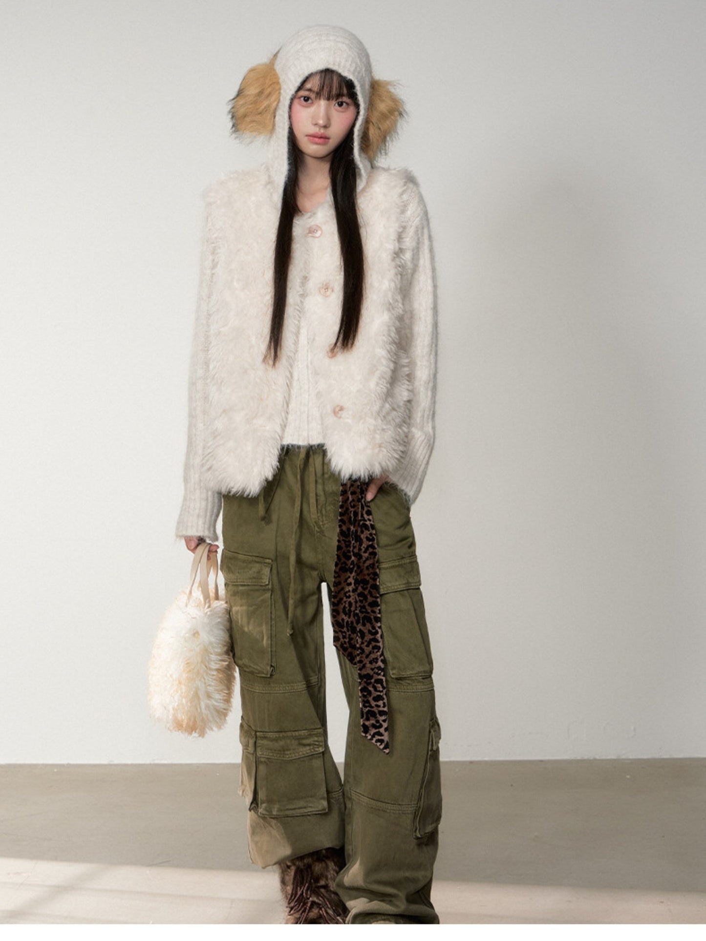 Soote Season - Korean Cloud Mist White Curly Faux-Fur Vest