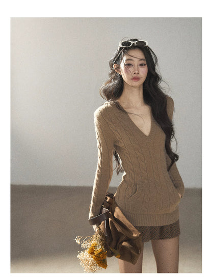 AOMALM - Oatmeal Hooded Deep V-Neck Cable Knit Top