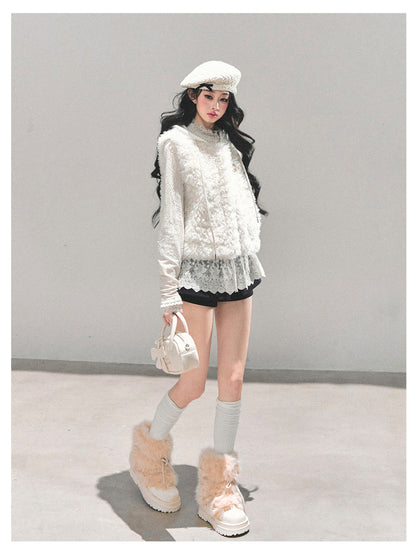 少也眼 “The Weightless Snow" Faux Shearling Vest Jacket (with Removable Hood)