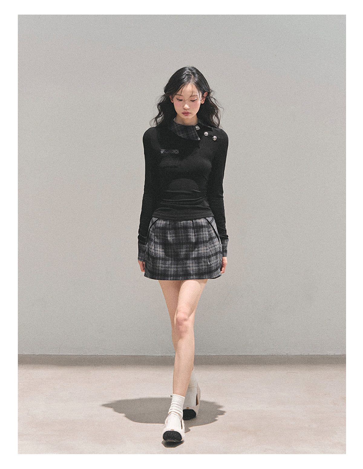 少也眼 “Silent Vanishing” Miu-Inspired Knit Top & Mini Skirt Set