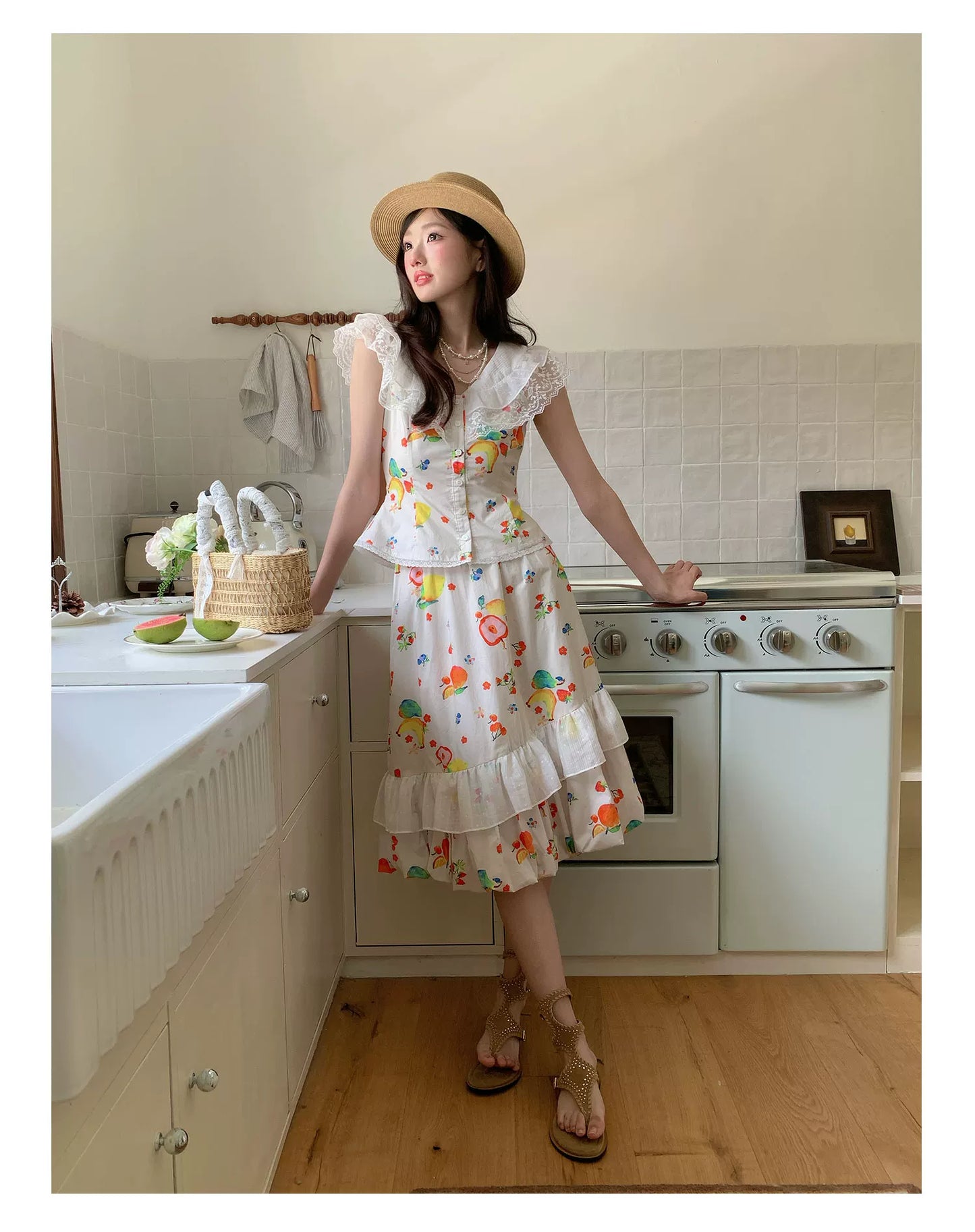 “Honeyfruit Summer Breeze” Beige Printed Skirt Set