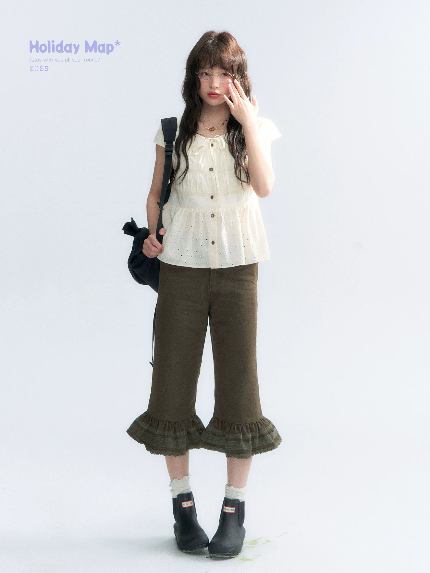 "Vintage Ribbon" Beige Bow Tie Lace Trim Blouse