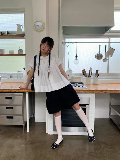 "Hyacinth Letter" White Cotton Peter Pan Collar Pleated Blouse