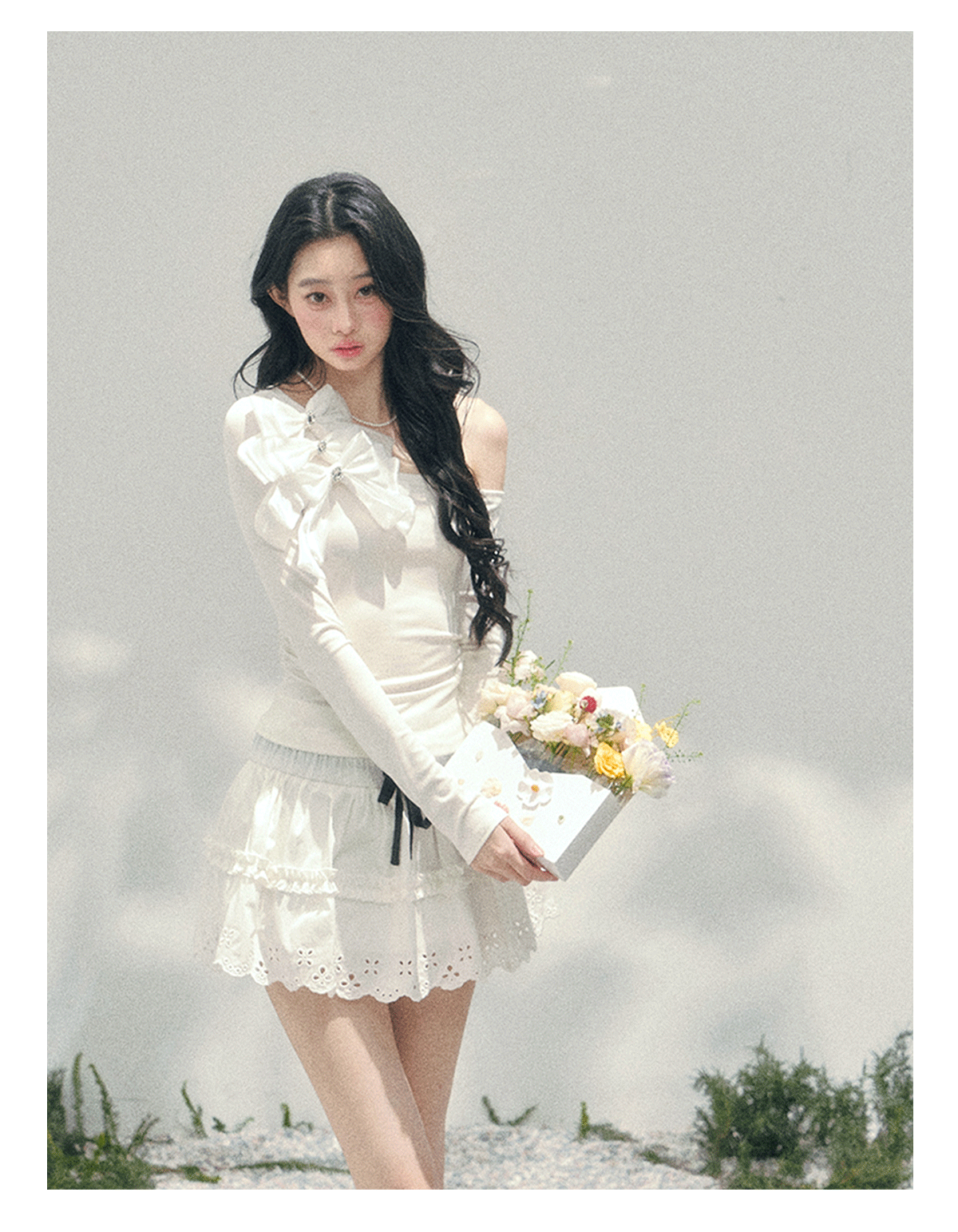 少也眼 "Morning Mist Shoulder" Bow Off-Shoulder T-Shirt in Cloud White 52742574