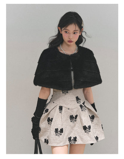 少也眼 “Whispers of Moss” Sparkle-Lined Gown with Faux-Fur Cape - Khaki/Black 6412124145