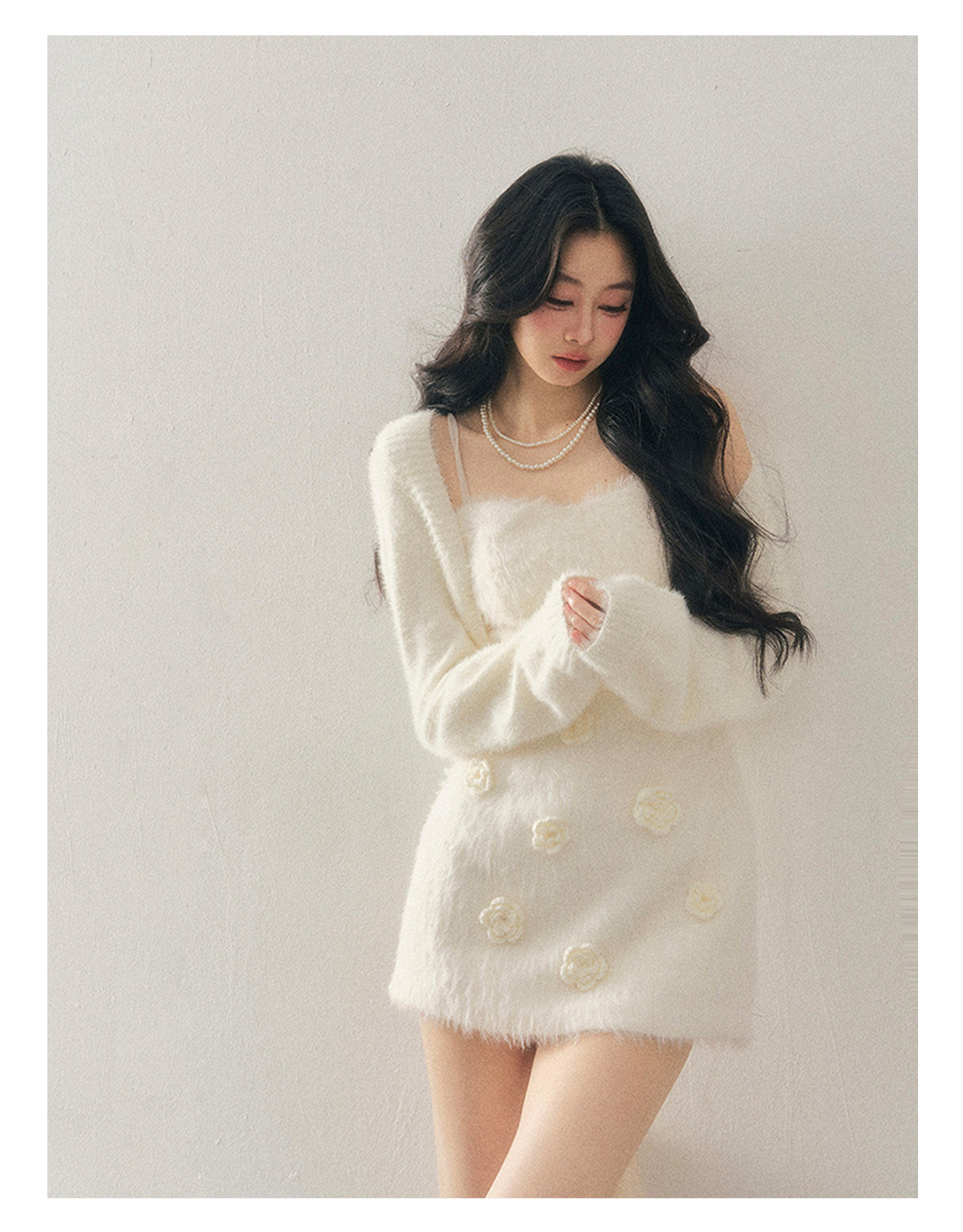 少也眼 "She Steps Through Frostlight" French 3D Floral Faux Mink Mini Dress - Camellia White