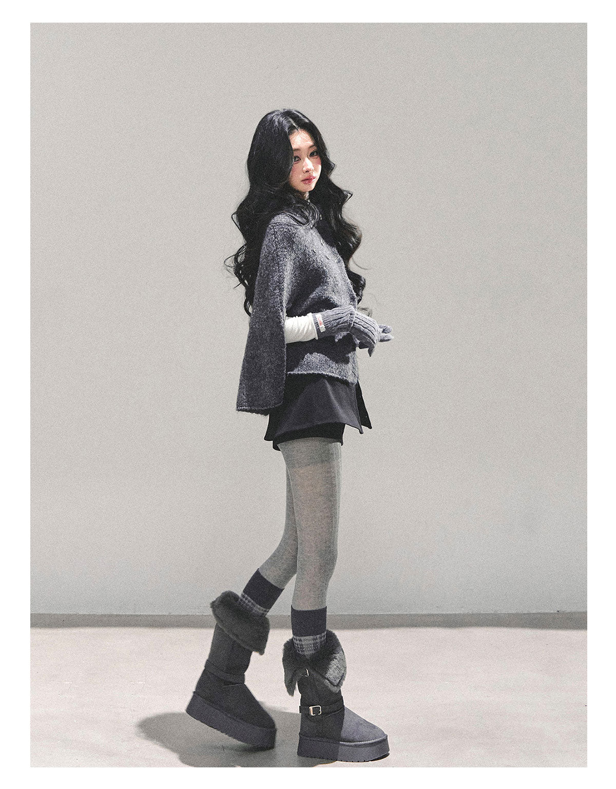 少也眼 “Monologue of the Wilderness” Knit Cape Sweater  - Gray 68415