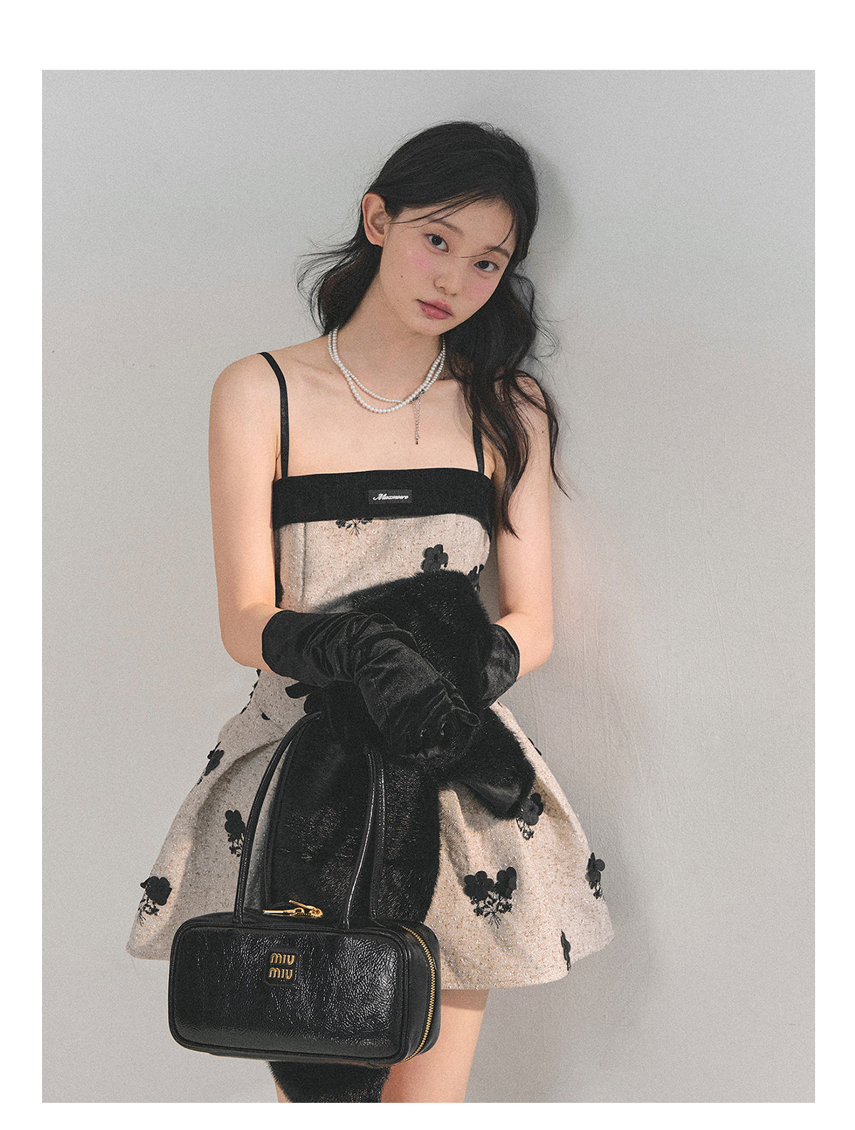 少也眼 “Whispers of Moss” Sparkle-Lined Gown with Faux-Fur Cape - Khaki/Black 6412124145
