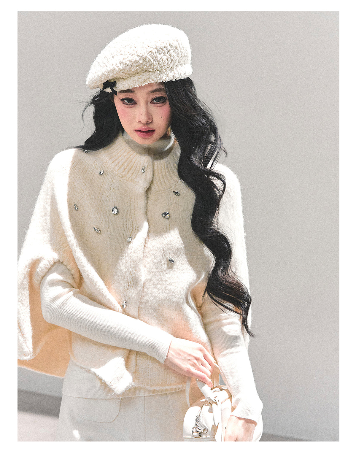 少也眼 “Monologue of the Wilderness” Knit Cape Sweater - White 68415