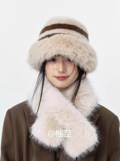 Off White Striped Plush Hat & Scarf Set – Cozy 2-Piece Winter Ensemble
