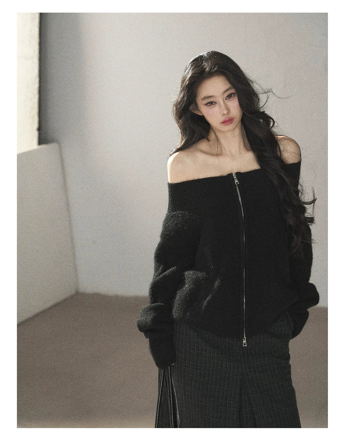 AOMALM - Quiet Black Wool-Blend Cropped Knit Jacket