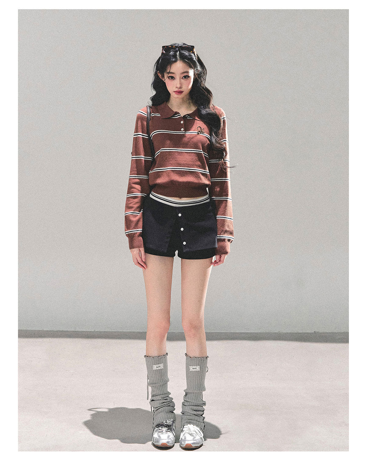 少也眼 “Between Illusion and Reality” Knit Polo Top - Mocha Brown 98465165