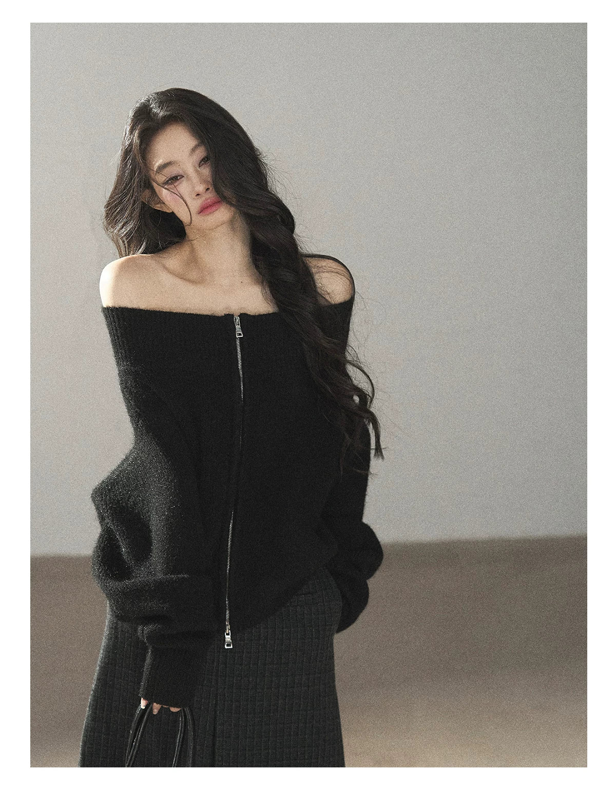 AOMALM - Quiet Black Wool-Blend Cropped Knit Jacket