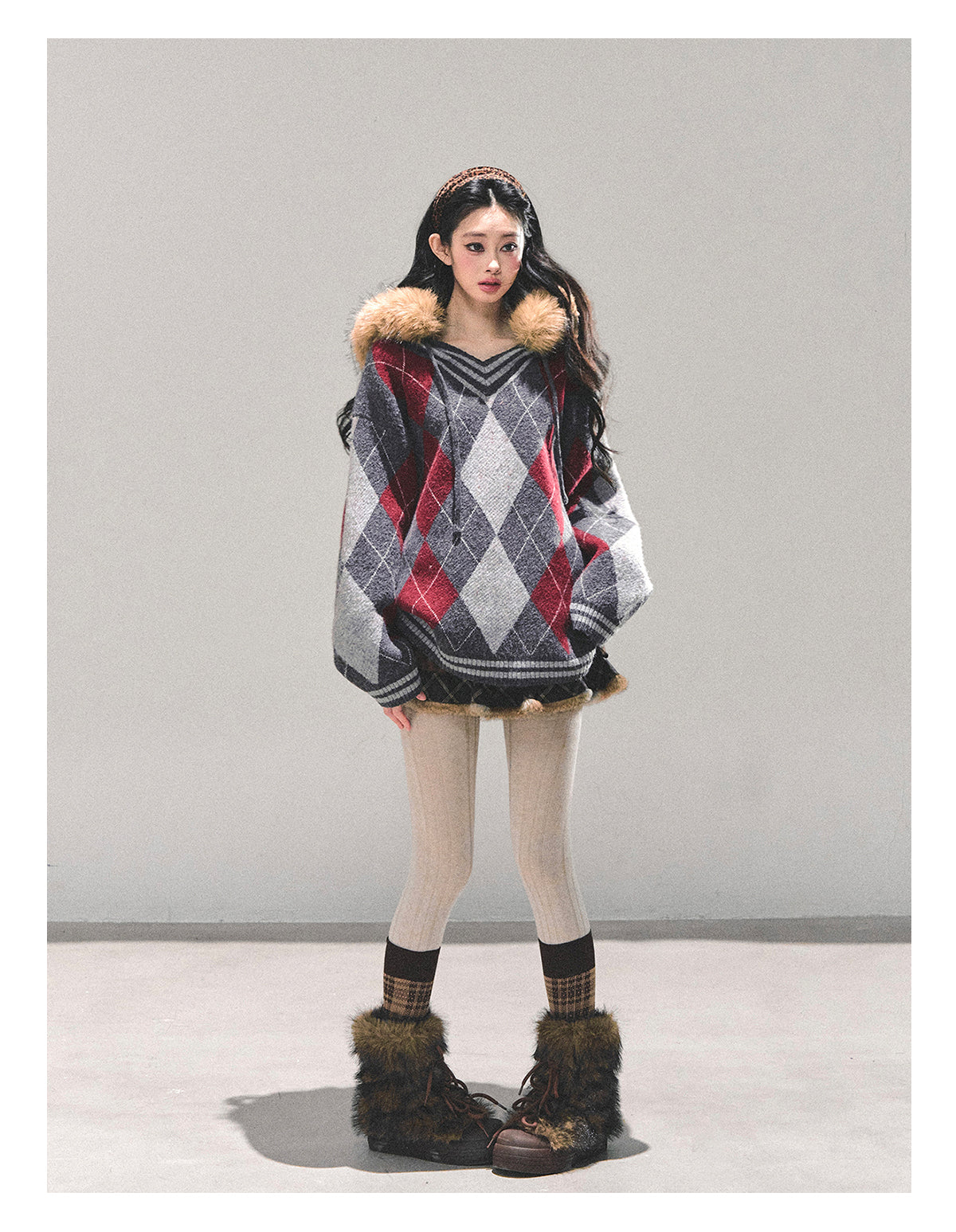 少也眼 "Winter’s Gentle Glow" Faux Fur-Collar Sweater 543512