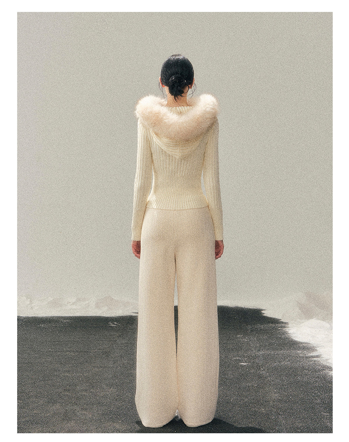 少也眼 “Sunset’s Soft Trace” Milk-Apricot Hooded Cable-Knit Zip-Up Jacket