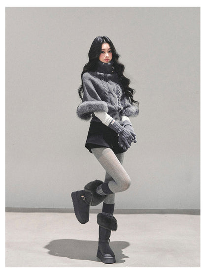 少也眼 “Only She Remains Awake" Gray Mohair High-Neck Knit Sweater (with detachable faux fur)