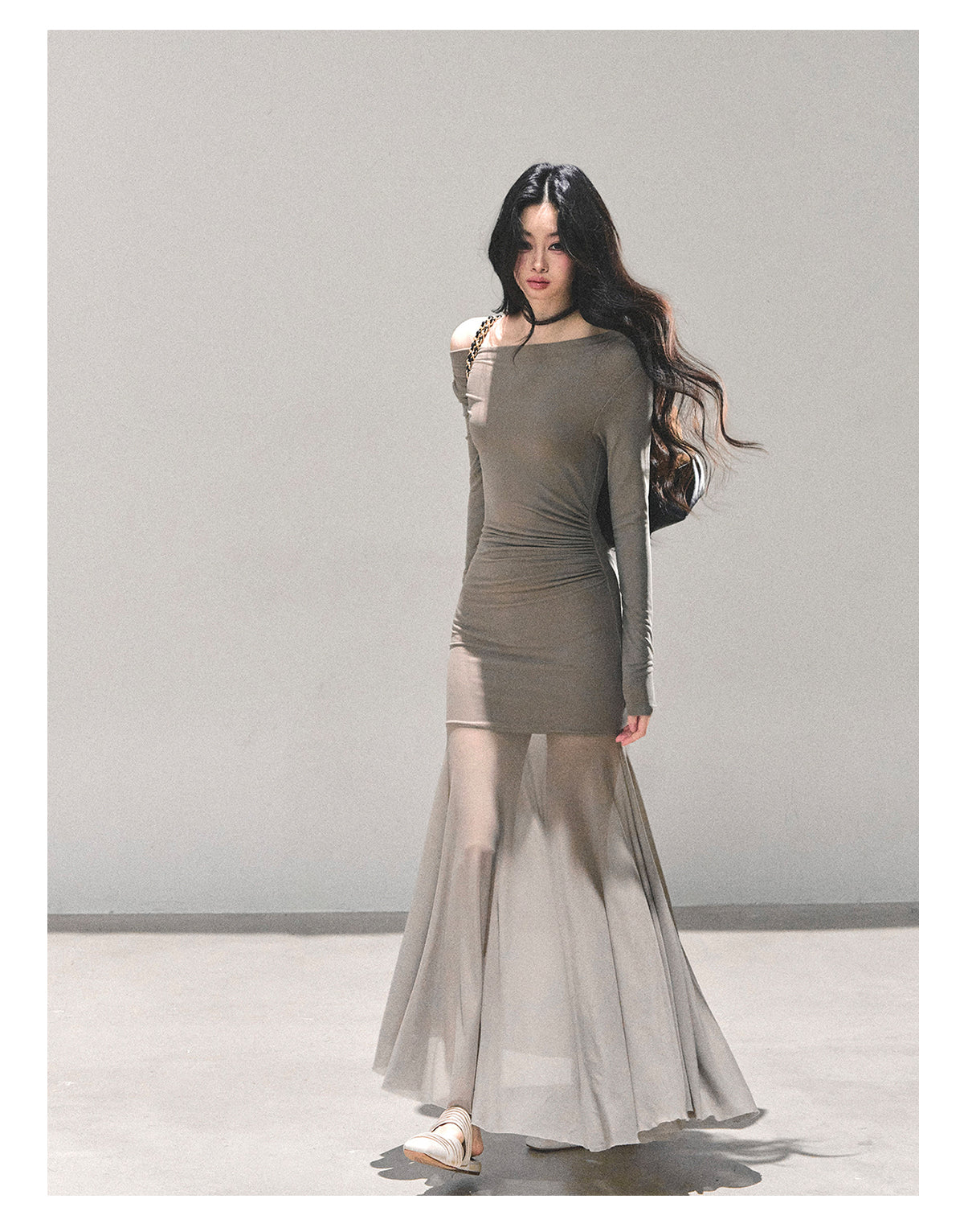 少也眼 "The Silent Heiress" Ash Camel Slim-Fit Evening Maxi Dress 76867845