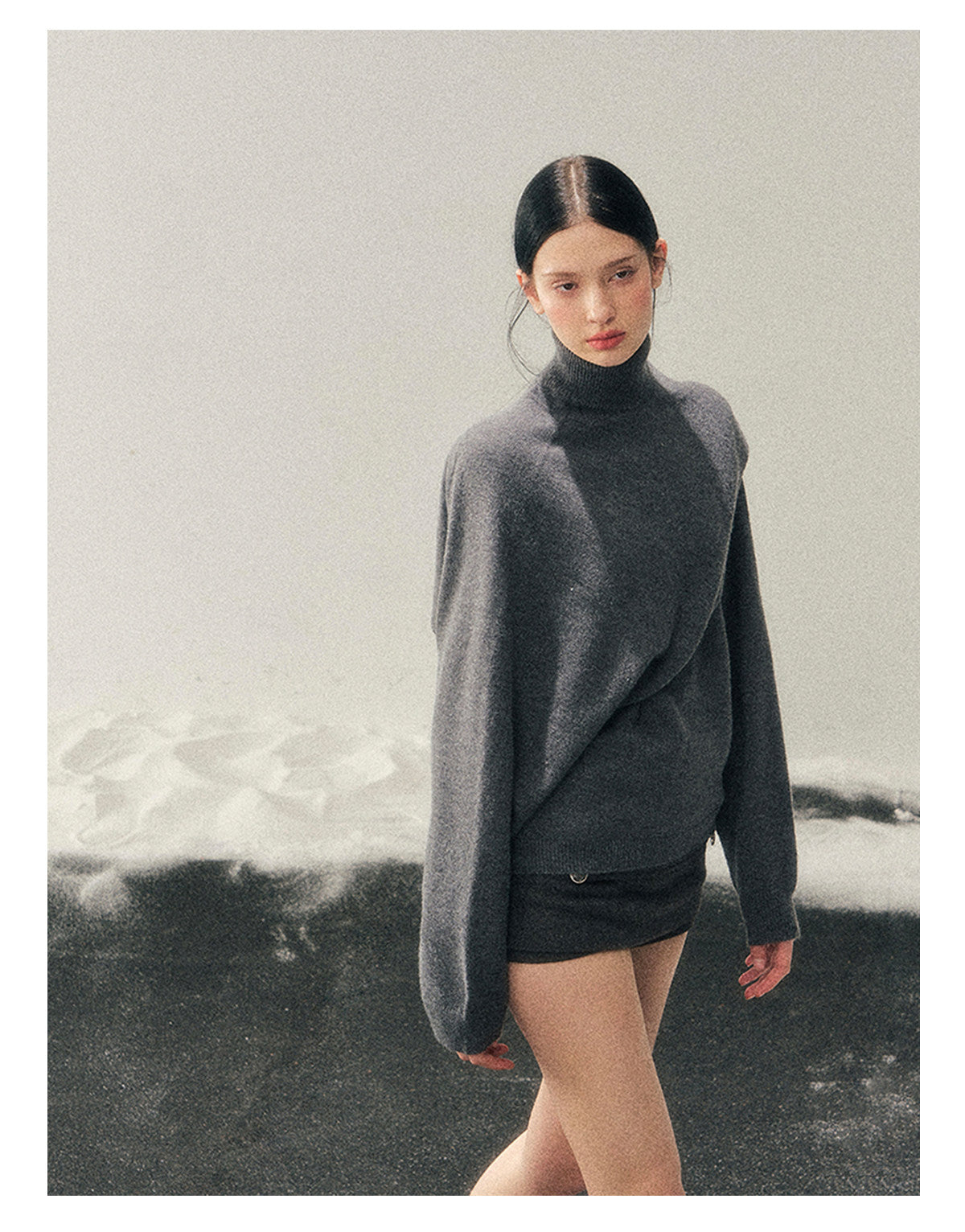 少也眼 "Pine Haze" Smart Gray Turtleneck Knit Two-Piece Set