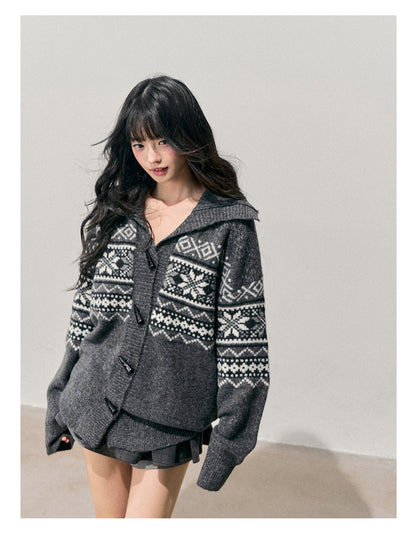 少也眼 "Weightless Night" Fair Isle Toggle Knit Cardigan