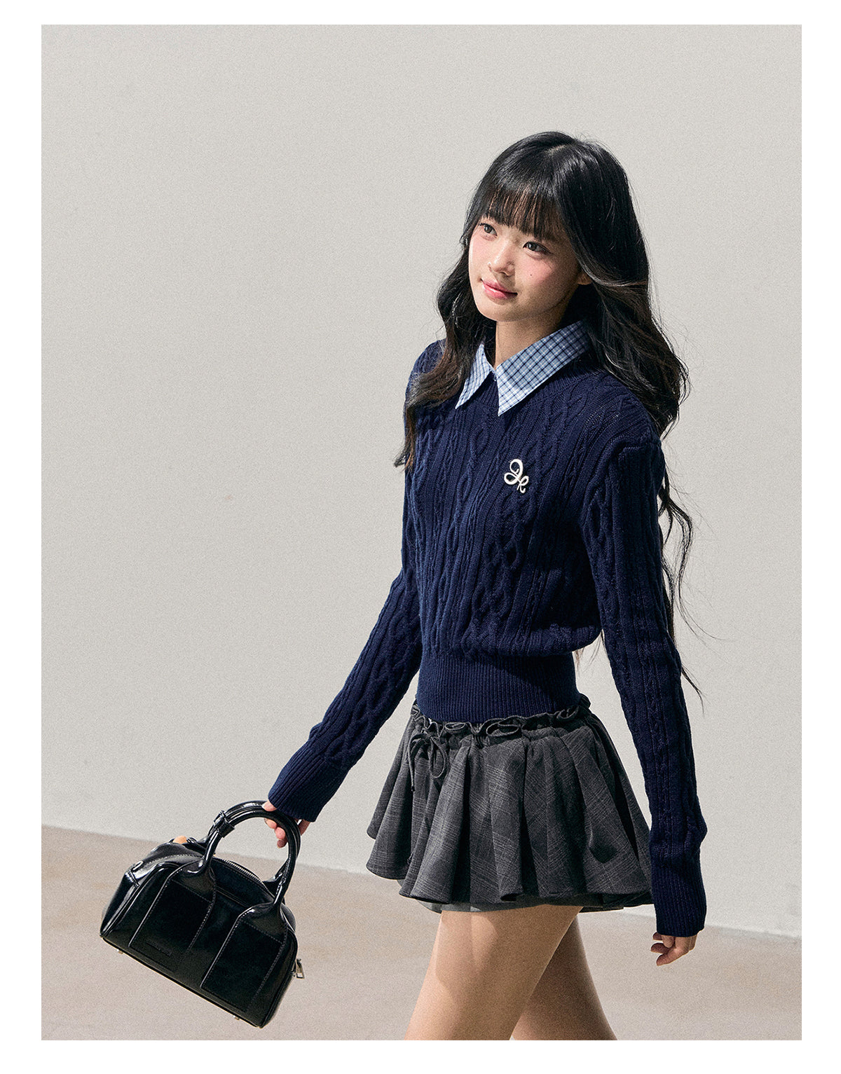 少也眼 “Unfinished Poem” Preppy Plaid-Collar Cable Knit Sweater - Navy