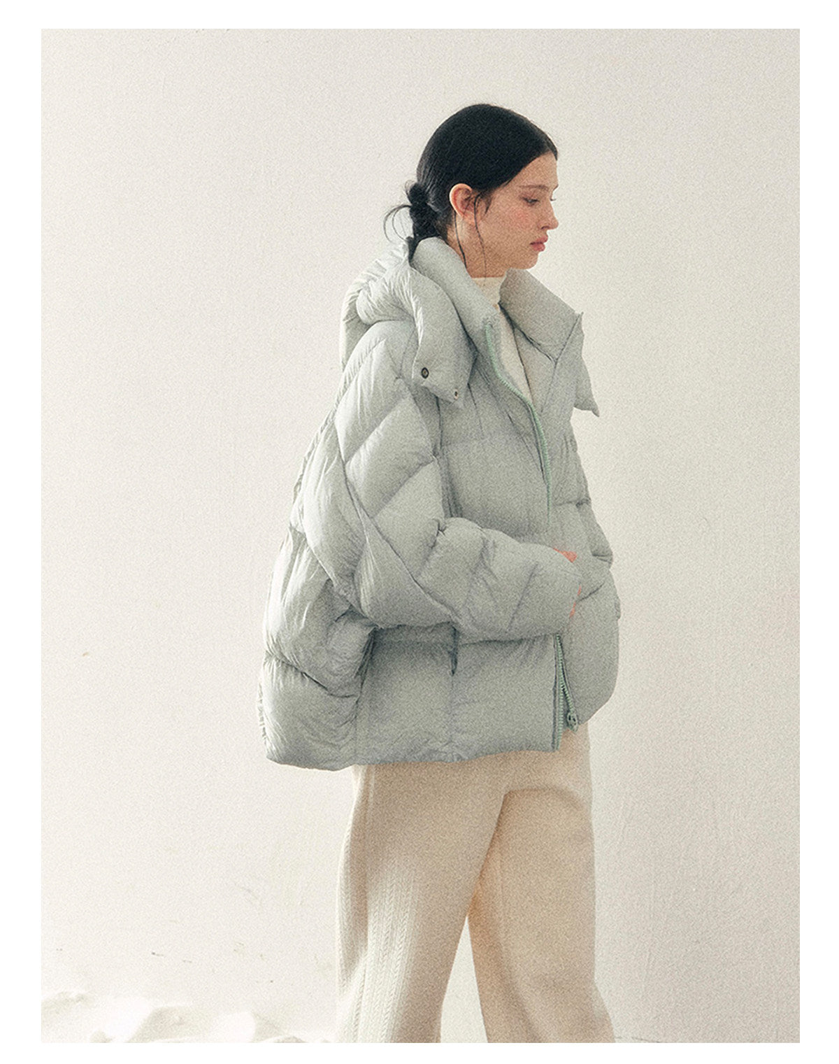 少也眼 "Thawing Snow Realm" Matte Nylon Down Puffer Jacket - Glacier Blue