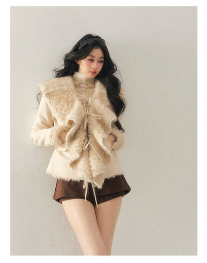 少也眼 “Pure White Enfolds Me” Faux Shearling Tie-Front Jacket