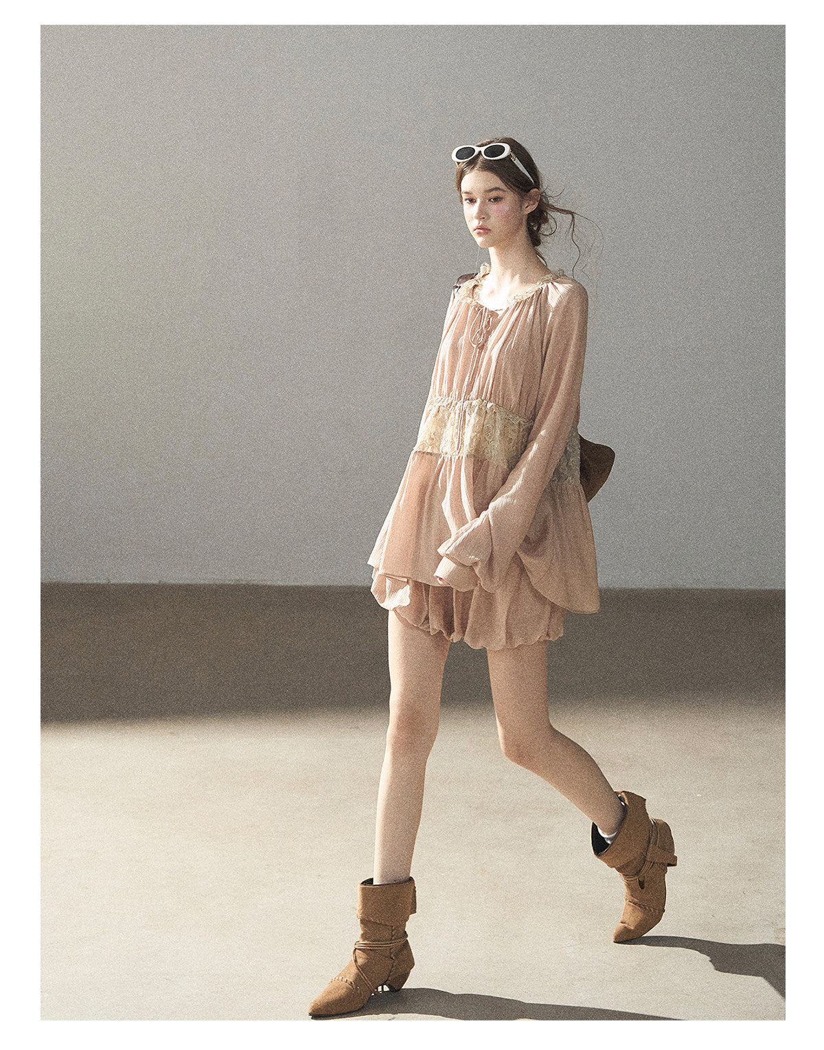 170726 "Ripples of Autumn" Milk Tea Lace Blouse & Bubble Shorts Set