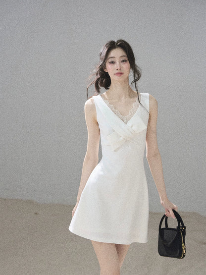 "White Tea Under the Moonlight" White Lace V-Neck Bodycon Mini Dress