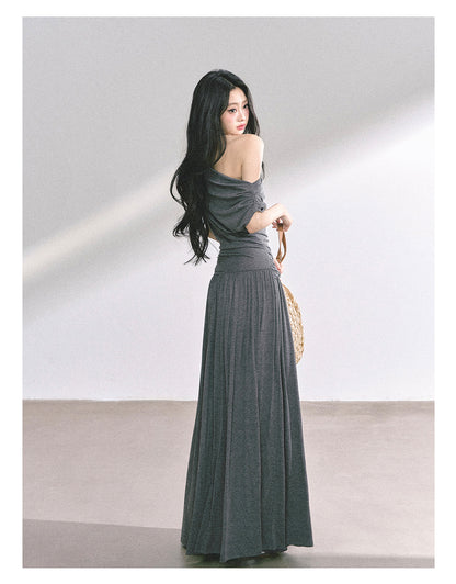 少也眼 “Minimal Paper Doll” Asymmetric Maxi Dress