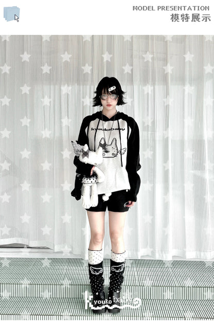 Angel Wing Details Printed Oversized Knit Hoodie & Shorts Set