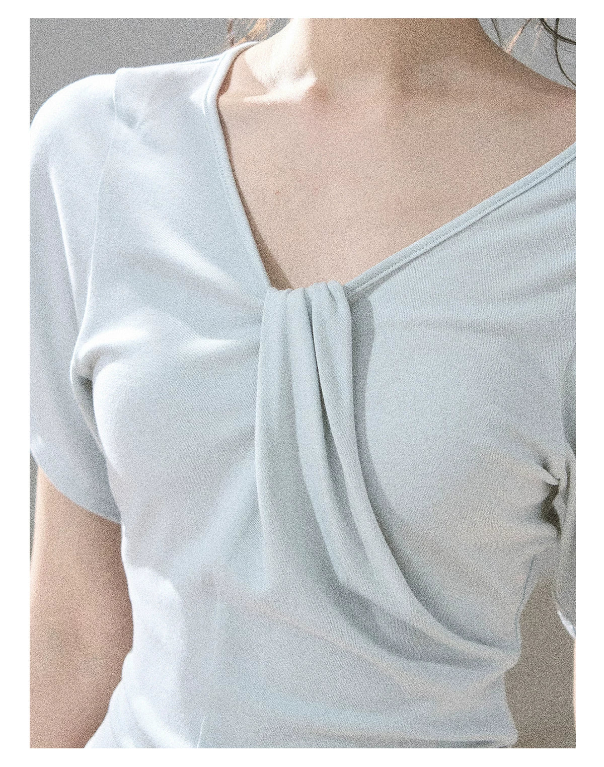 "Moonlight on Water" Twist-Front Cropped T-Shirt (Silver Mink Gray/ Mist Blue)