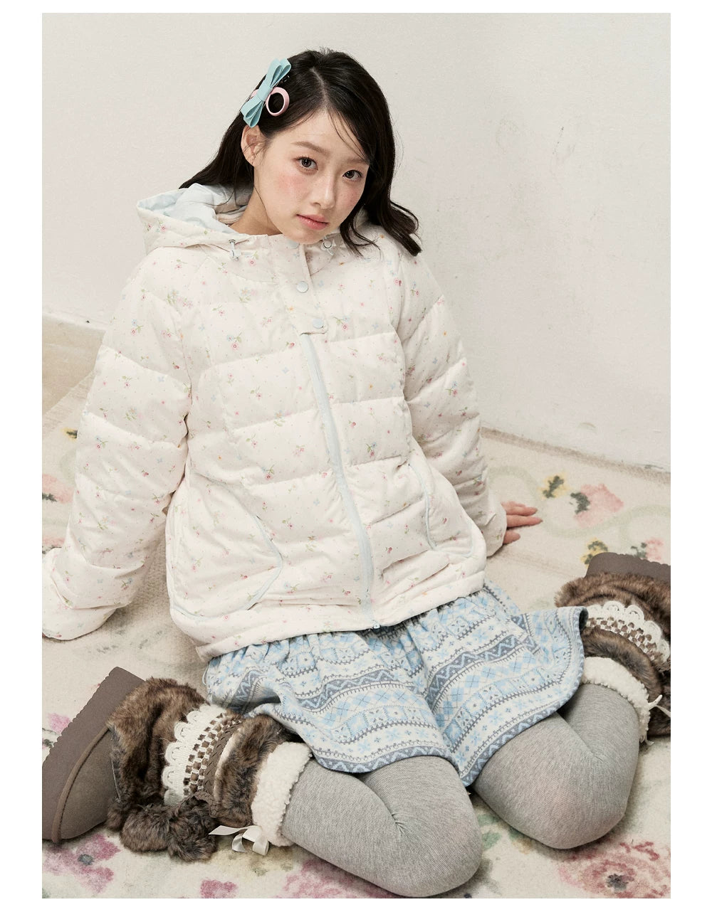RF - Ivory Floral Print Cropped Hooded Down Jacket with Contrast Lining