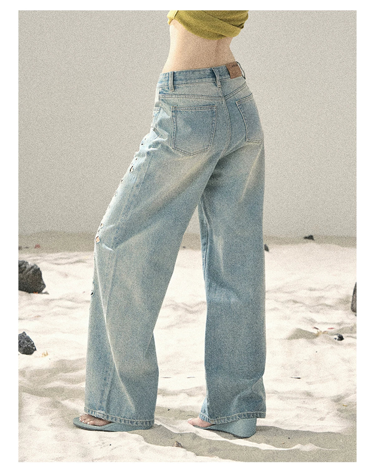 "Scent of Sea Salt" Vintage Blue Embroidered Wide-Leg Jeans 536843