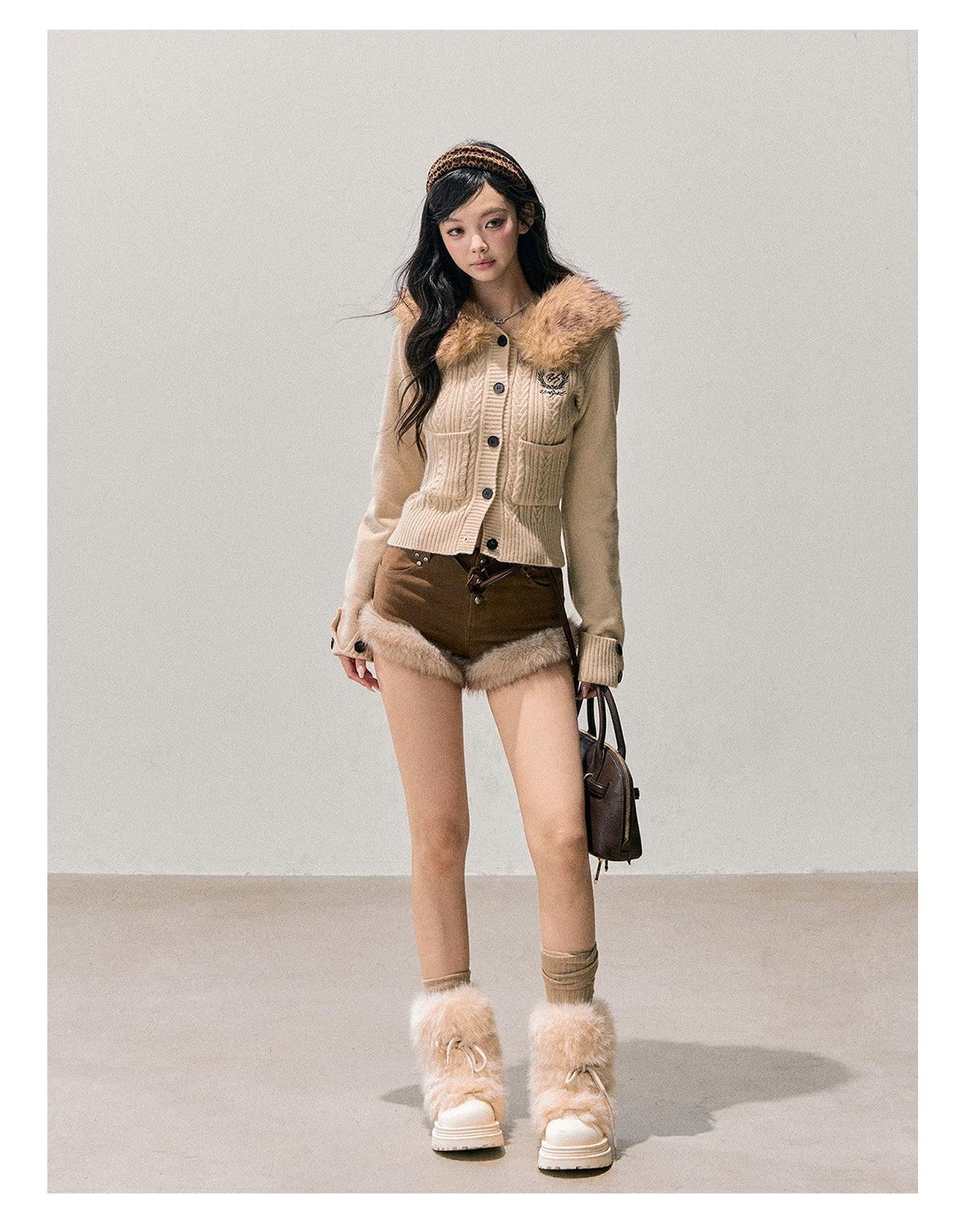 少也眼 “Silent Snowfall” Faux-Fur Collar Knit Cardigan 54639846