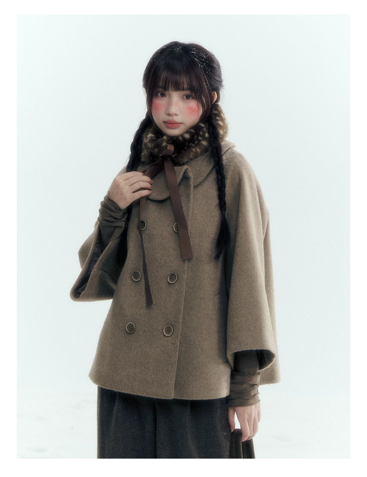 Horridale - [FREE GIFT] Vintage Bow-Tie Faux Fur Collar Scarf (Cream White / Brown)