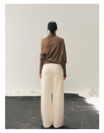 少也眼 "Ember at Dusk" High-Neck Cozy Knit Top – Milk Tea
