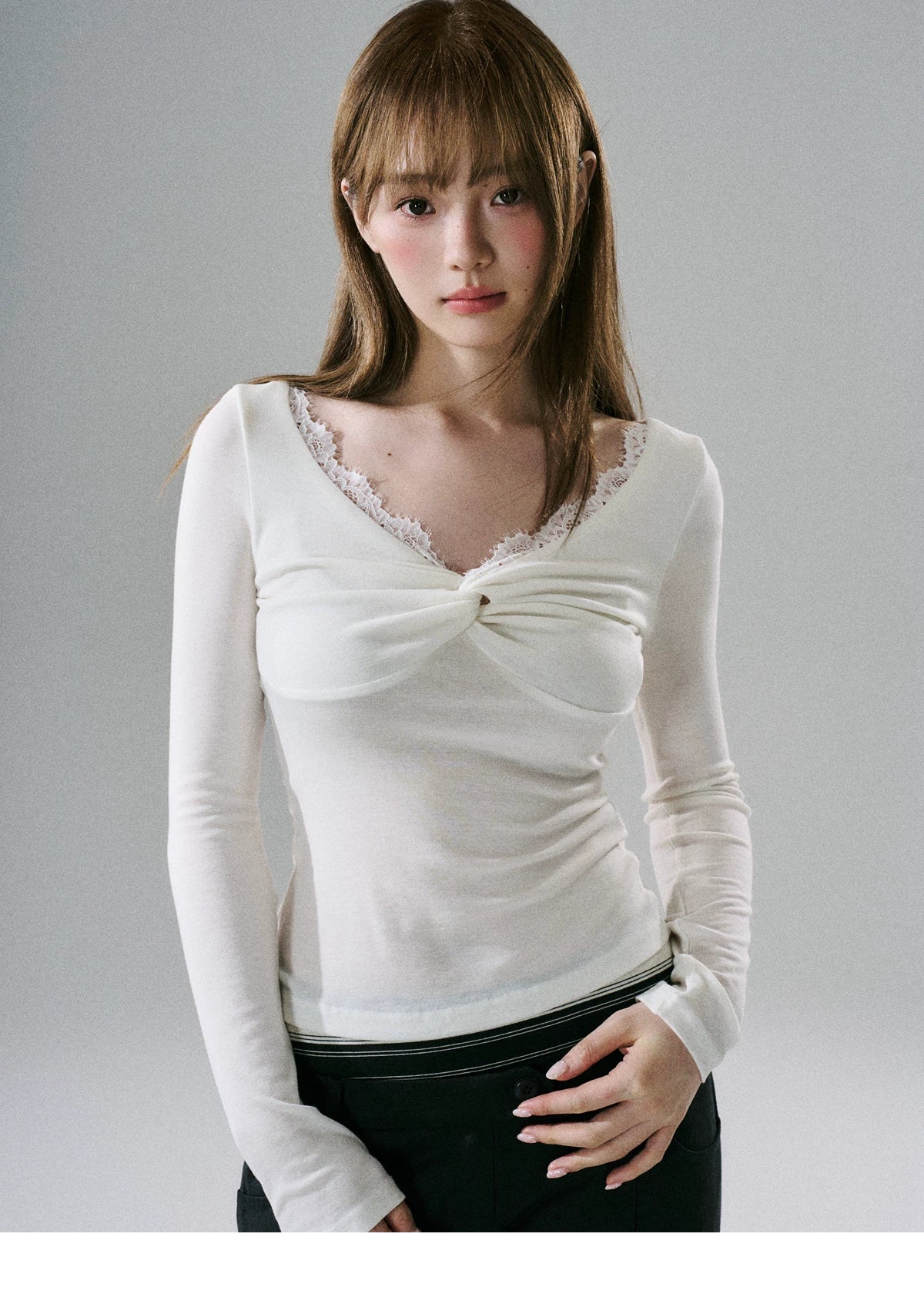 LOST FOREST - Lace Twist-Font Fitted Top (Cream White / Goose Yellow)
