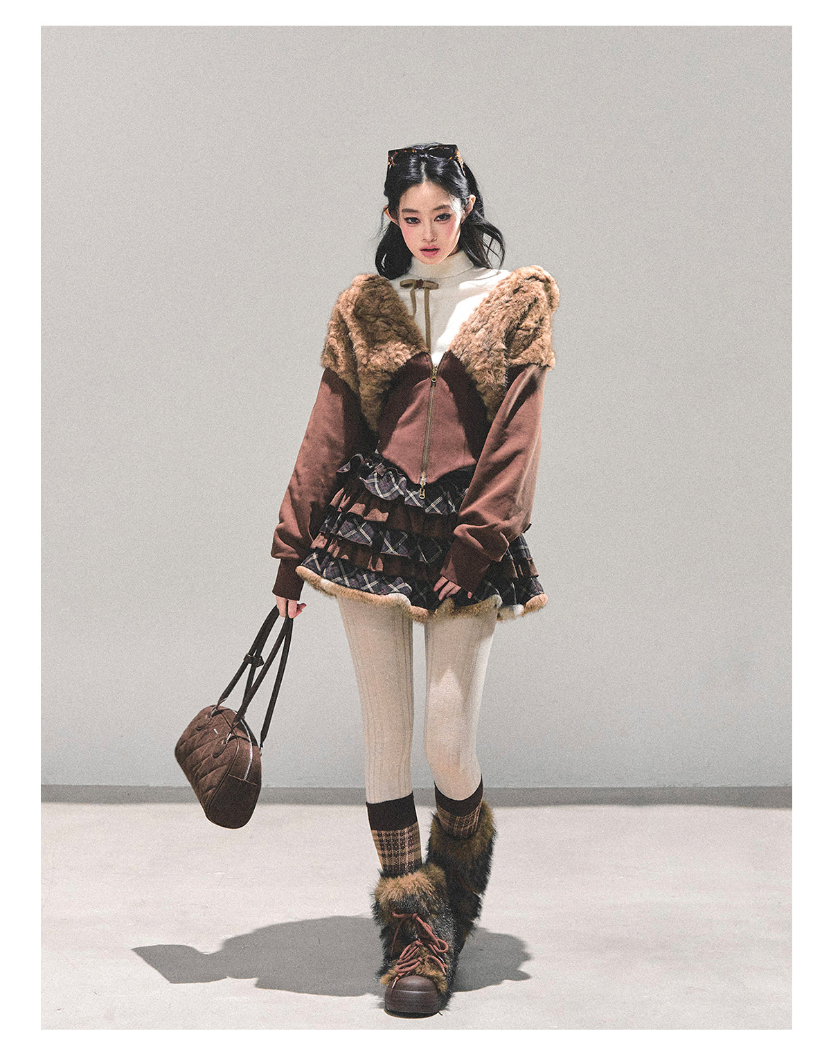 少也眼 "Sleeping with Snow" Short Teddy Fleece Jacket 5468423