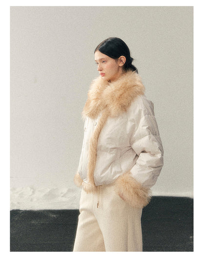 少也眼 “She Listens to the Snow’s Whisper” Pearl Matte White Fur-Collar Down Jacket