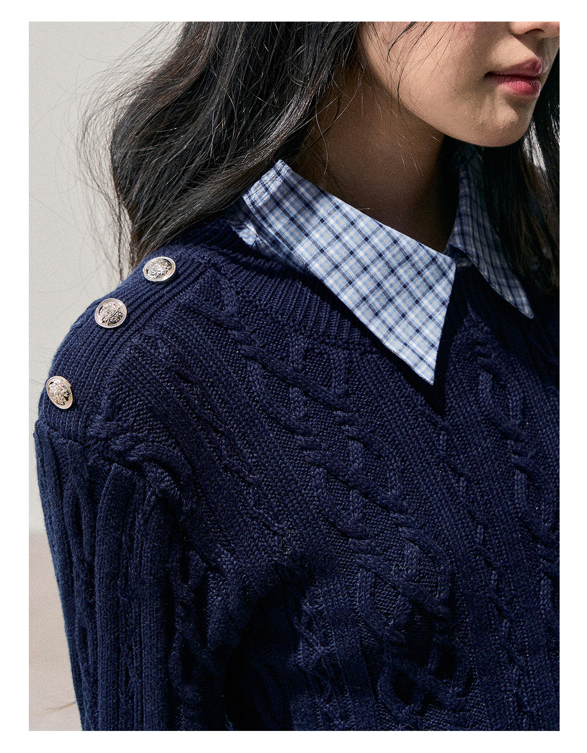 少也眼 “Unfinished Poem” Preppy Plaid-Collar Cable Knit Sweater - Navy
