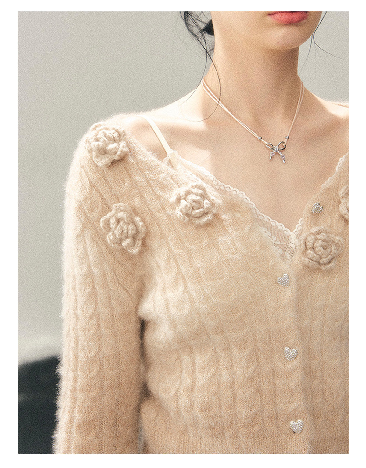 少也眼 “The Density of Lingering Warmth” French-Inspired Floral Knit Top