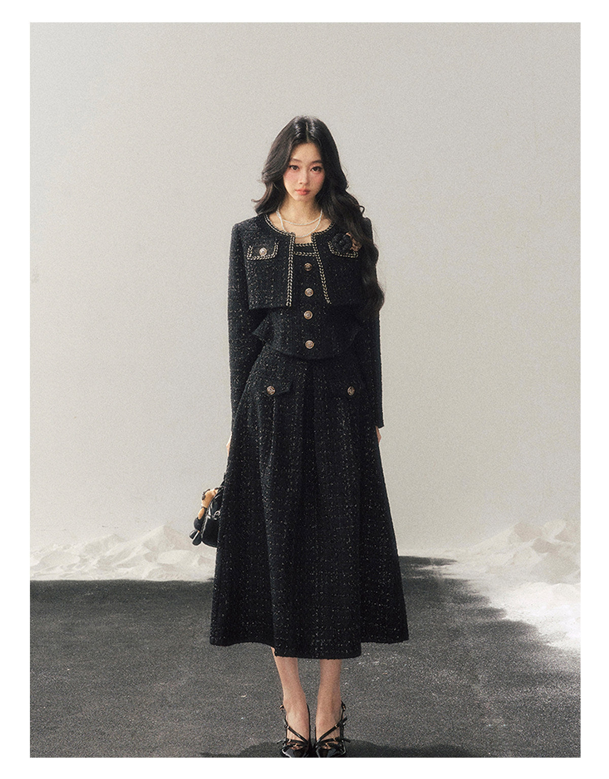 少也眼 "Before the Moon Falls" Bouclé Wool Tweed Set - Black