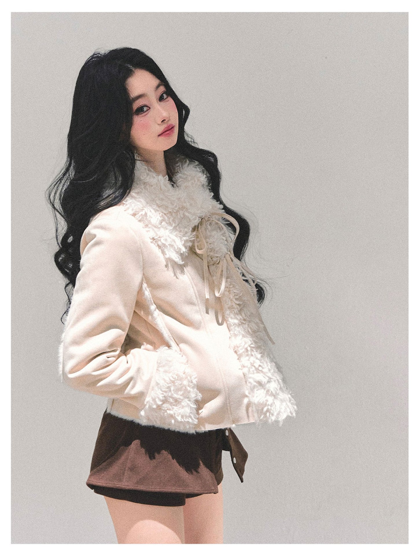 少也眼 “She Melted Into Winter" Faux Shearling Warm Jacket - Almond Beige