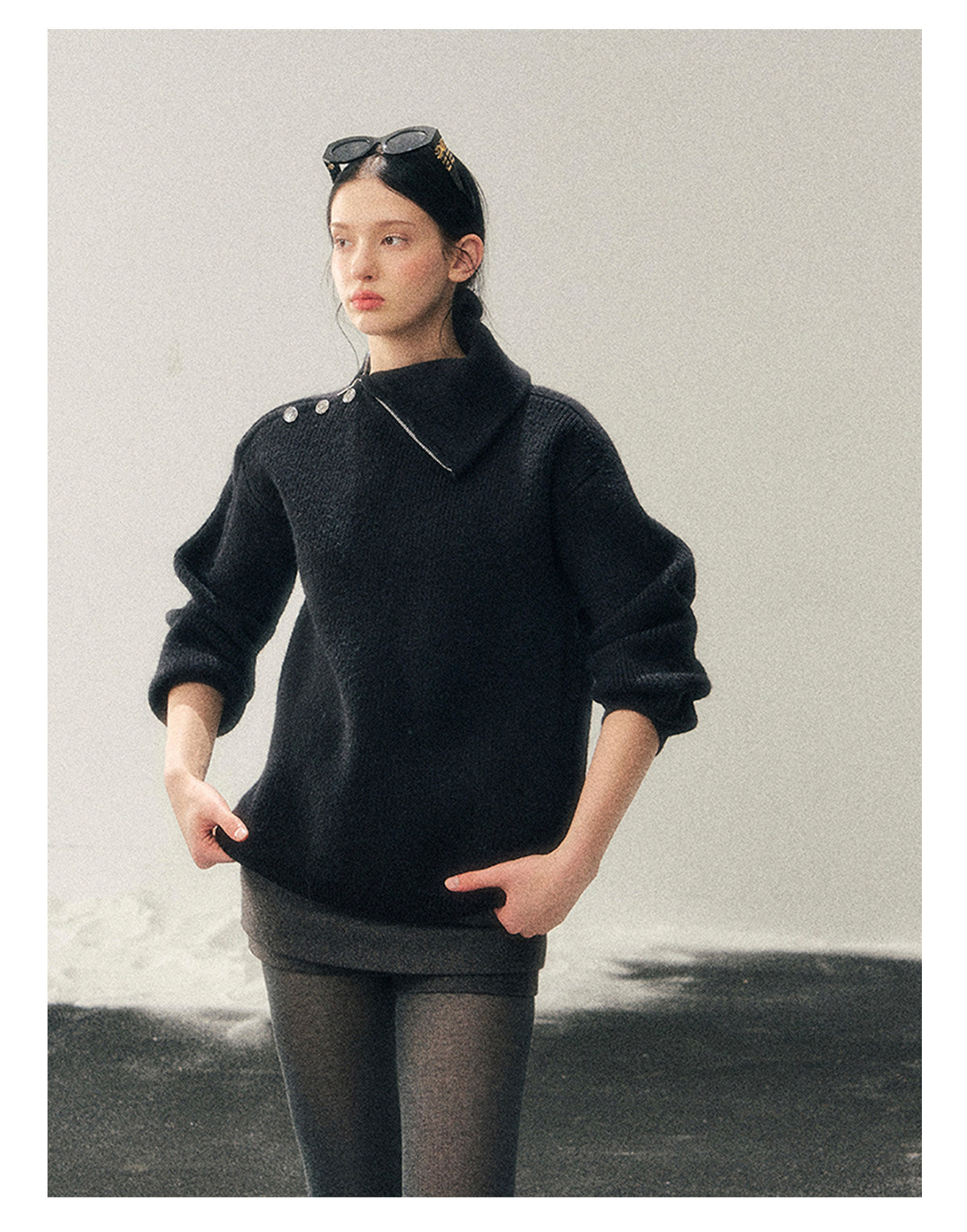 少也眼 "Dark Undertow in Zero Gravity" High-Neck Structured Knit Top