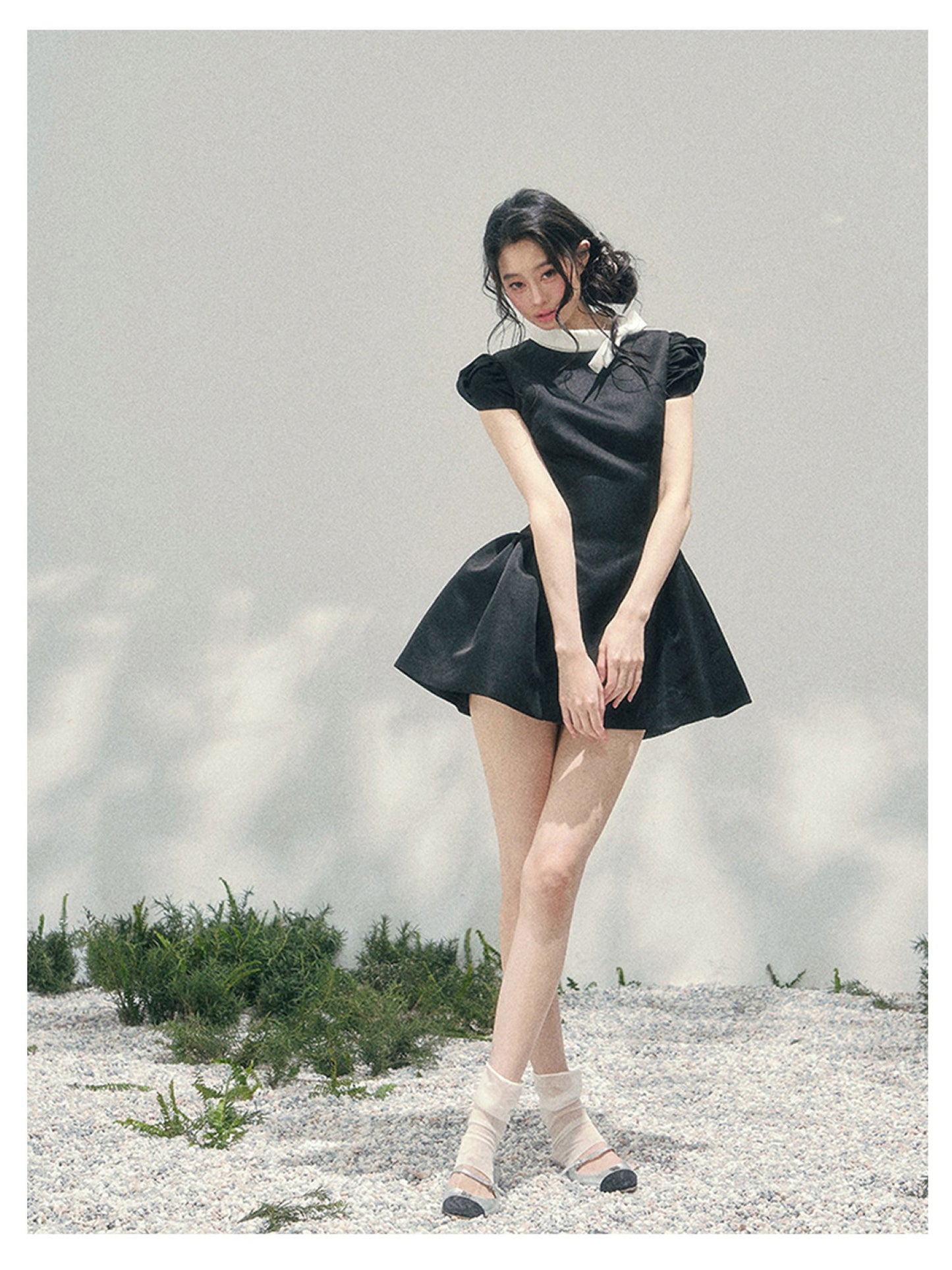 少也眼 “Satin Poise” Tranquil Black Puff Sleeve French A-Line Dress 145
